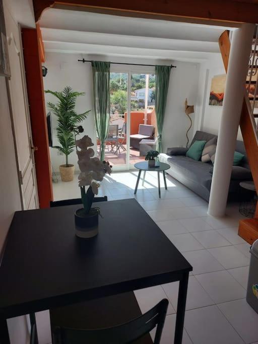 Studio Tipo Loft Con Vista Al Montgo Dénia Exterior foto